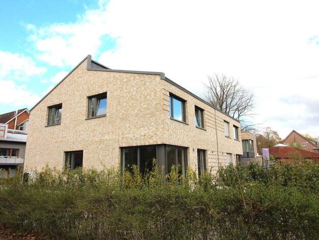 Doppelhaushälfte zum Kauf provisionsfrei 569.000 € 4 Zimmer 126 m² 350 m² Grundstück frei ab 01.08.2026 Carl-Goerdeler-Weg 9-11 Stade 21684