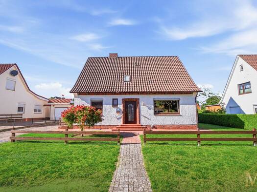 Einfamilienhaus zum Kauf 180.000 € 5 Zimmer 113 m² 620 m² Grundstück Warstade Hemmoor 21745