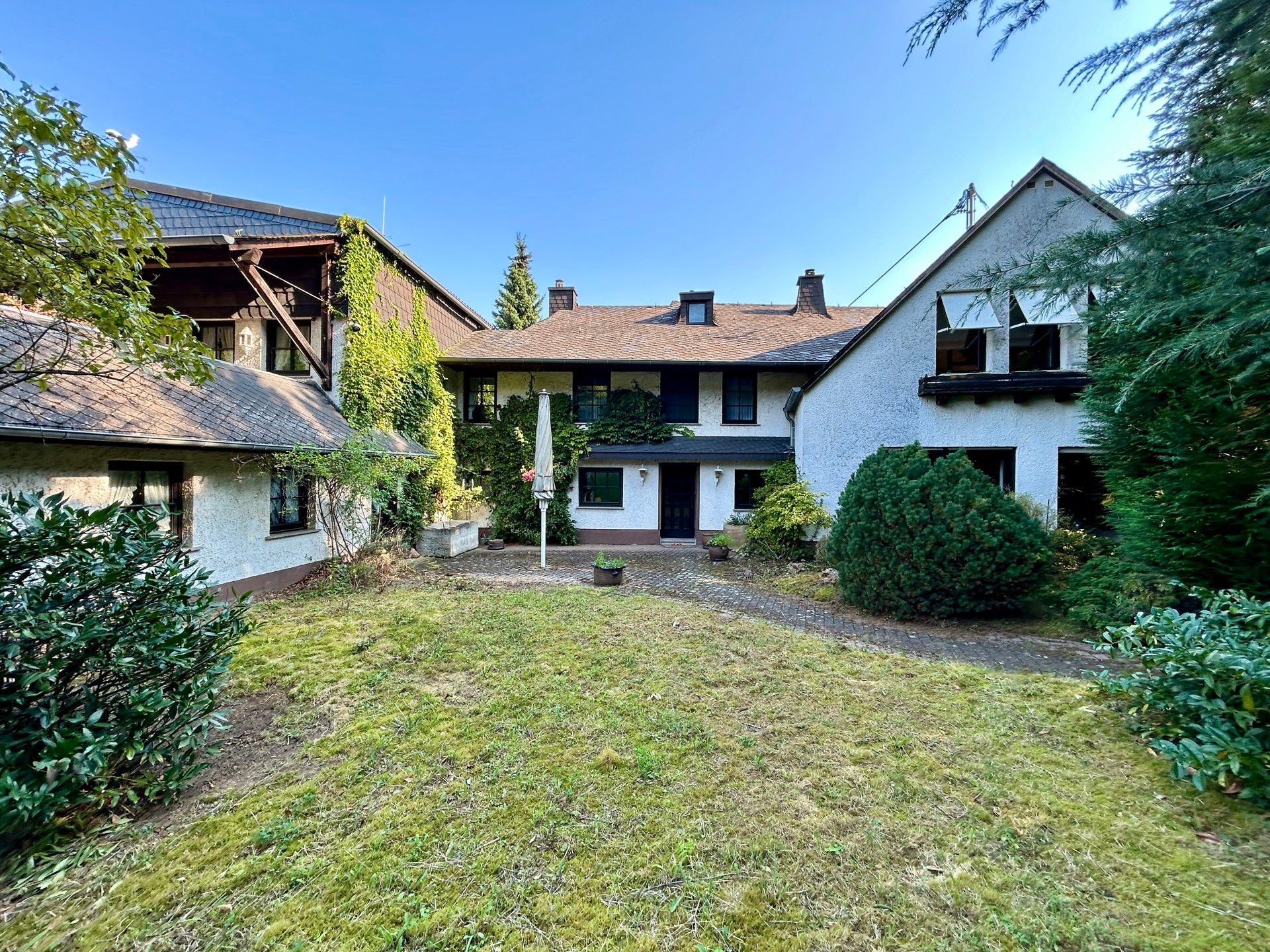 Einfamilienhaus zum Kauf 789.000 € 7 Zimmer 225 m²<br/>Wohnfläche 9.016 m²<br/>Grundstück Güls 5 Koblenz 56072