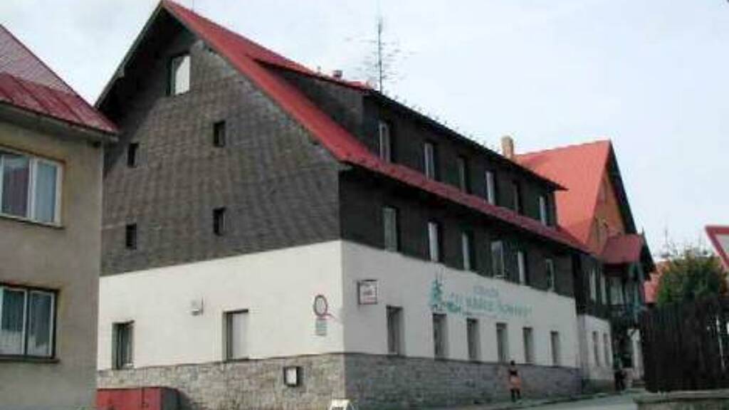 Haus zum Kauf 1.060.000 € 20 Zimmer 1.193 m² Sumava 38493