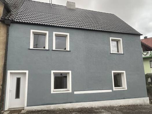 Doppelhaushälfte zum Kauf 105.000 € 8 Zimmer 126 m² 205 m² Grundstück Ebnath Ebnath 95683