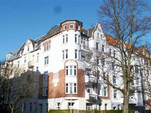 Wohnung zur Miete 950 € 3 Zimmer 77 m² Geschoss 1/5 frei ab 01.07.2026 Adalbertstraße 21 Wik Kiel 24106