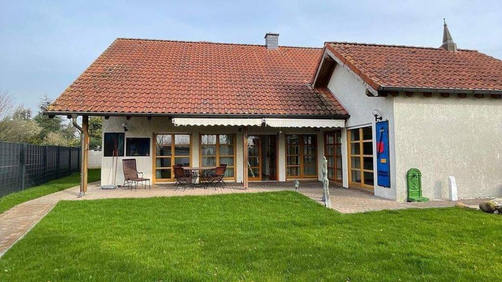 Einfamilienhaus zur Miete 2.300 € 4 Zimmer 154 m² 630 m² Grundstück frei ab sofort Monheim Monheim am Rhein 40789