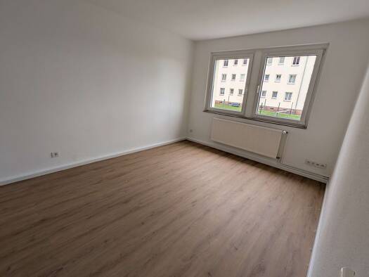 Wohnung zur Miete 350 € 1 Zimmer 30 m² 2. Geschoss Neukirchen Borna 04552