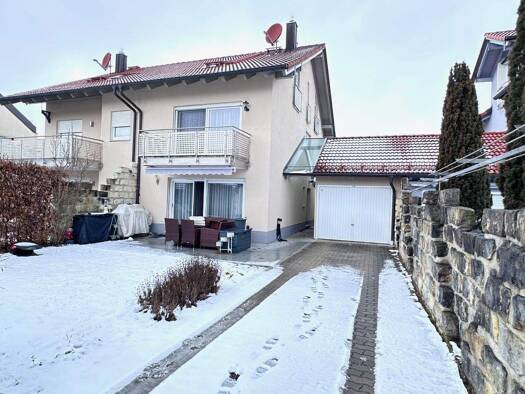 Doppelhaushälfte zur Miete 2.300 € 5,5 Zimmer 151 m² 600 m² Grundstück frei ab 01.05.2026 Kirchheim Kirchheim bei München 85551