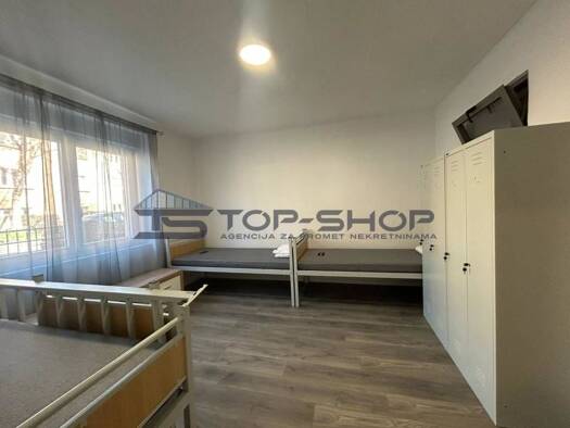 Wohnung zur Miete 200 € 5 Zimmer 100 m² Dol