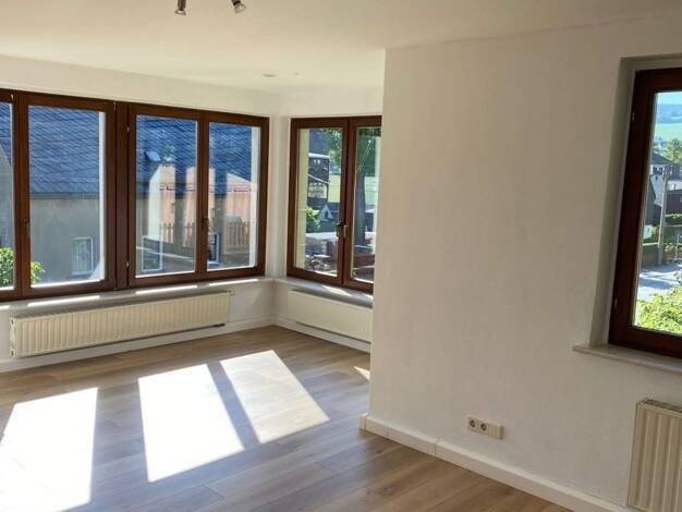 Wohnung zur Miete 408 € 3 Zimmer 68 m² 1. Geschoss frei ab 01.10.2026 Pöhlaer Straße 10 Grünstädtel Schwarzenberg/Erzgeb. 08340