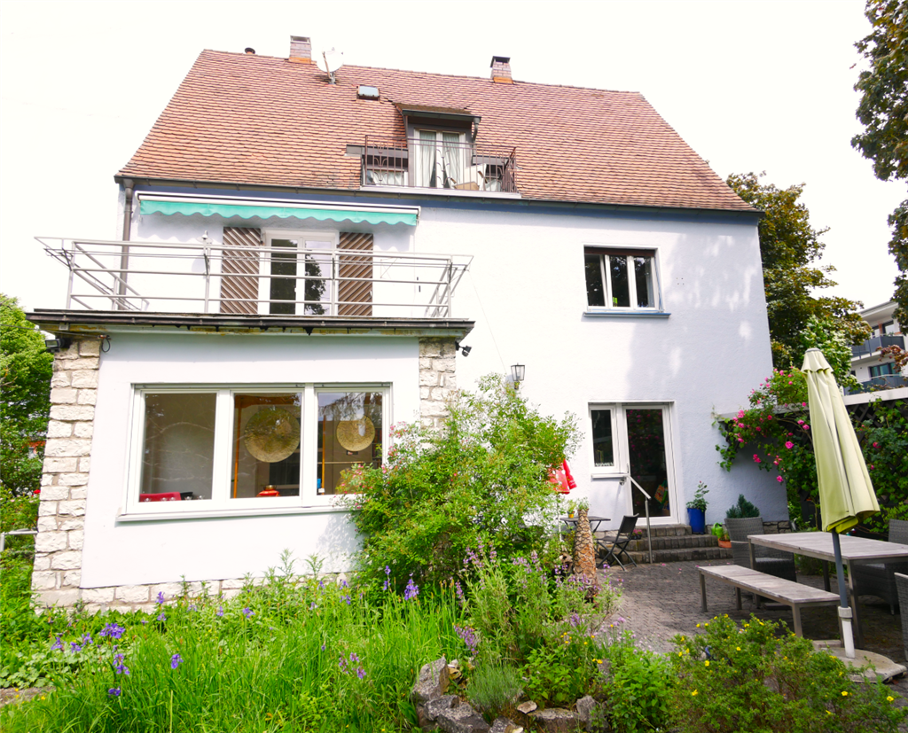 Einfamilienhaus zum Kauf 869.000 € 7 Zimmer 237 m²<br/>Wohnfläche 1.206 m²<br/>Grundstück Schwaig Schwaig bei Nürnberg 90571