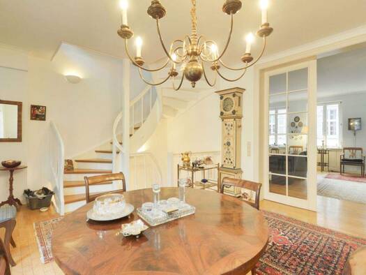 Stadthaus zum Kauf 1.850.000 € 6,5 Zimmer 241,6 m² 104 m² Grundstück Altstadt Heidelberg 69117