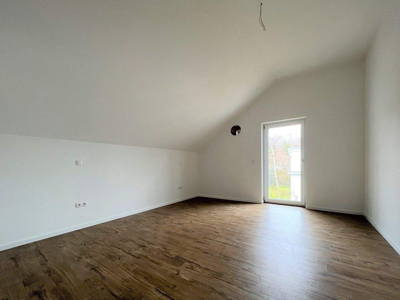 Immobilie in Aidenbach - gepflegte 4 Zimmerwohnung im DG mit Balkon - B5 - Bild 1