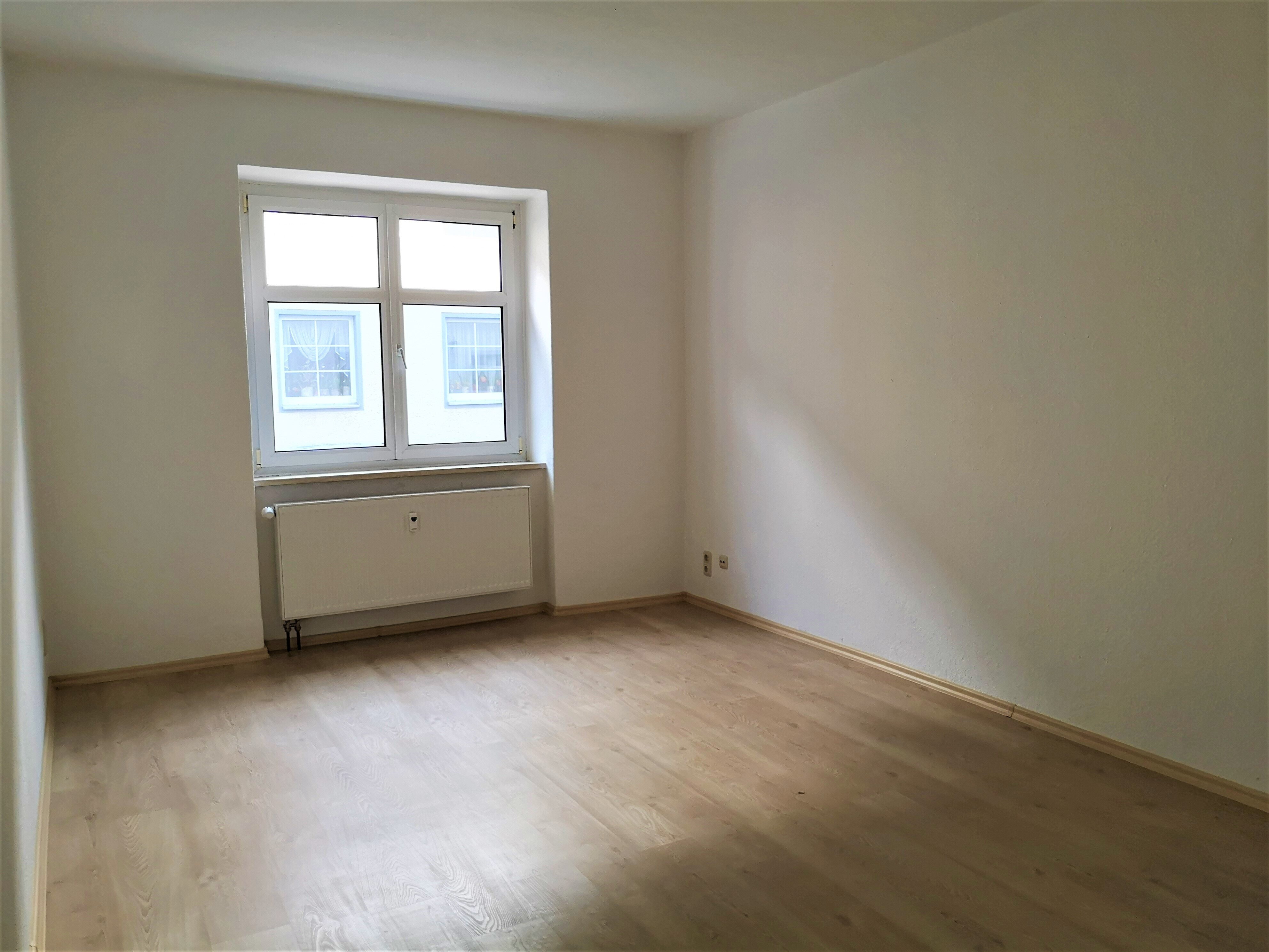 Wohnung zur Miete 305 € 2 Zimmer 63,7 m²<br/>Wohnfläche EG<br/>Geschoss ab sofort<br/>Verfügbarkeit Fröbelstraße 6a Gablenz 240 Chemnitz 09126