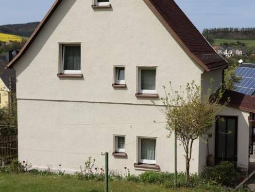 Einfamilienhaus zum Kauf 90.000 € 4 Zimmer 77 m² 1.460 m² Grundstück Weischlitz Weischlitz 08538