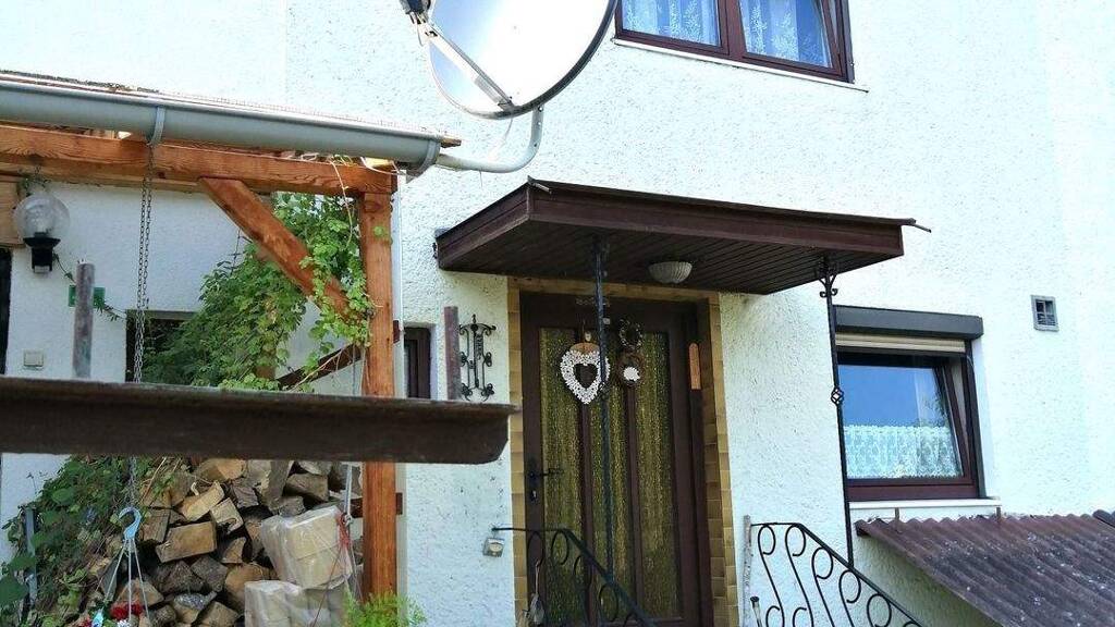 Reihenmittelhaus zum Kauf 158.000 € 3 Zimmer 73 m² 212 m² Grundstück Braunau 5280