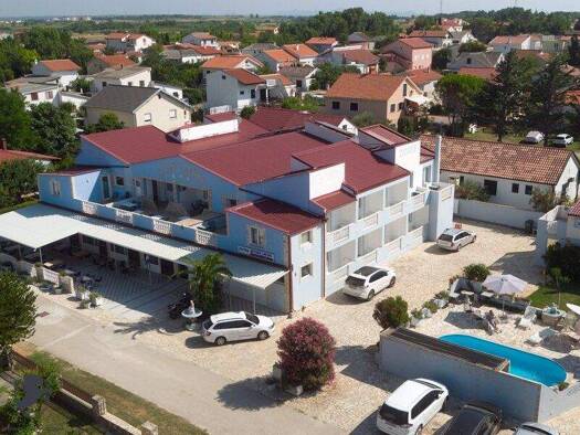 Hotel zum Kauf 1.900.000 € 1.796 m² Grundstück Privlaka 23233