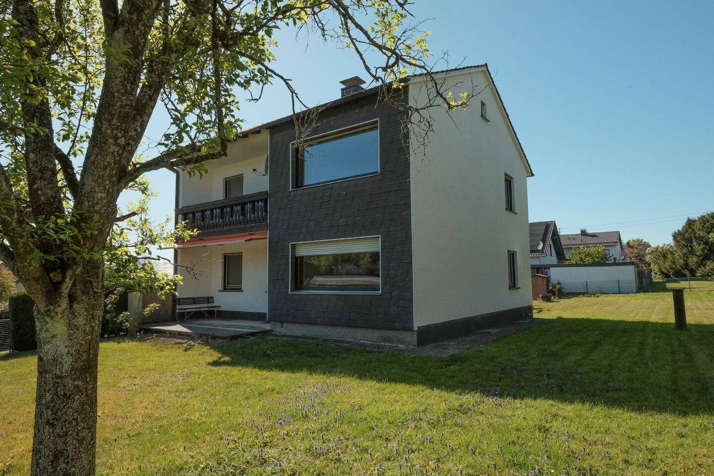 Mehrfamilienhaus zum Kauf, Reichshof