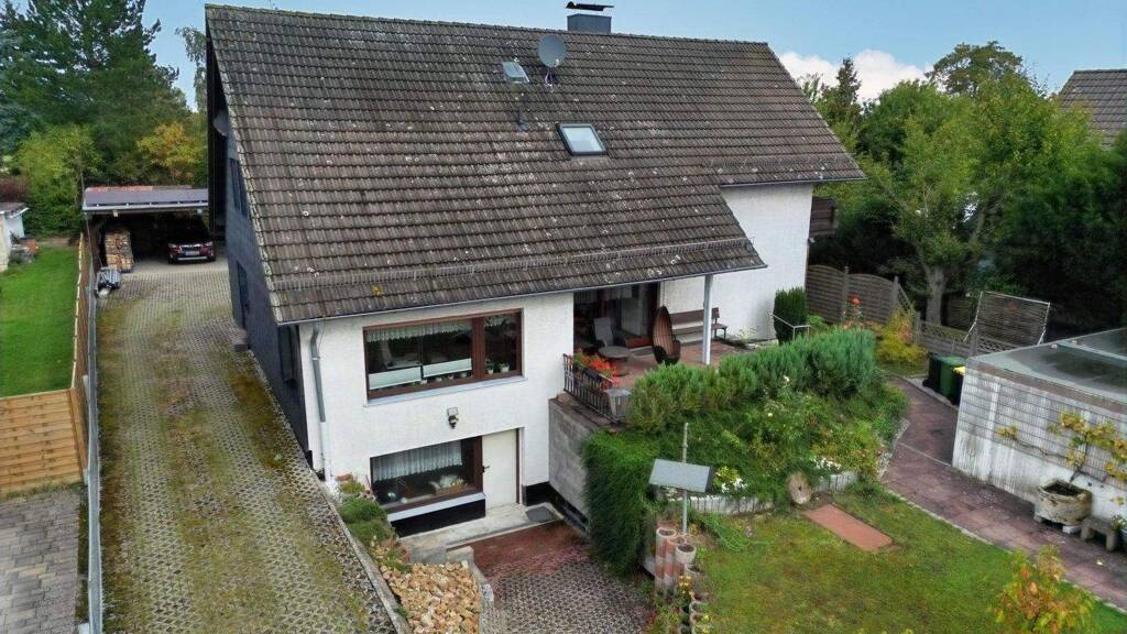 Einfamilienhaus zum Kauf 349.000 € 7 Zimmer 243,6 m² 985 m² Grundstück Ehrsten Calden 34379