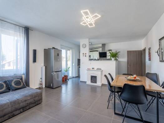 Wohnung zum Kauf 223.000 € 4 Zimmer 110,4 m² Rielasingen Rielasingen-Worblingen 78239
