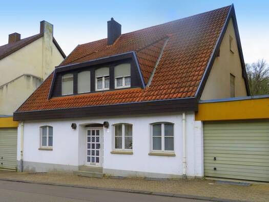 Einfamilienhaus zum Kauf 520.000 € 6,5 Zimmer 270 m² 1.500 m² Grundstück frei ab sofort Malstatt Saarbrücken 66113