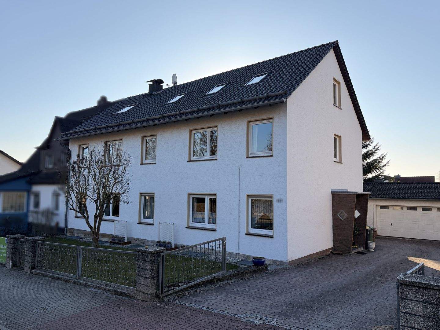 Immobilie in Immenhausen - Großzügiges 2-3 Familienhaus mit schönem Grundstück in Immenhausen-Holzhausen - Bild 2