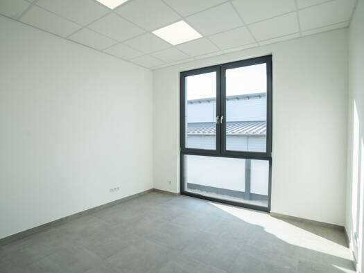 Bürofläche zur Miete provisionsfrei 790 € 4 Zimmer 74 m² Bürofläche Wellerstadt Baiersdorf 91083