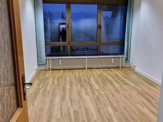 Bürogebäude zur Miete provisionsfrei 850 € 77 m² Bürofläche Berliner Strasse 109 B Oranienburg 16515