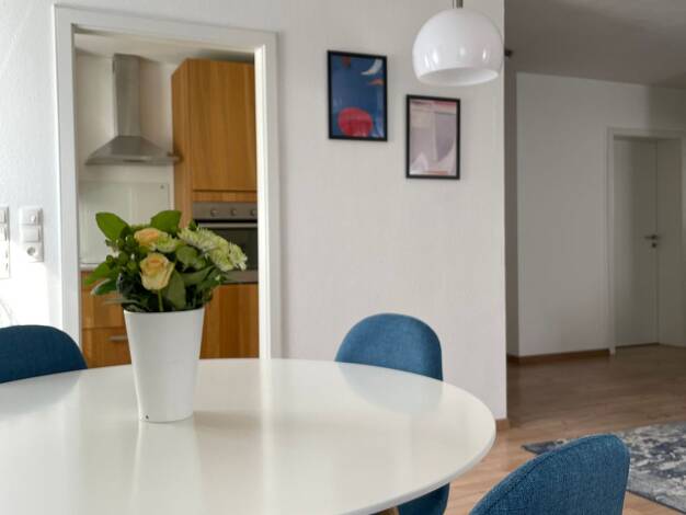 Wohnung zur Miete 1.100 € 2 Zimmer 63 m² frei ab sofort Walldorf 69190