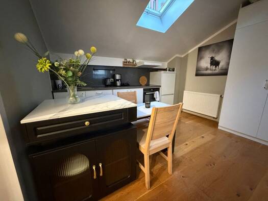 Wohnung zur Miete 1.500 € 2 Zimmer 40 m² 2. Geschoss Sachsenhausen Frankfurt am Main 60598