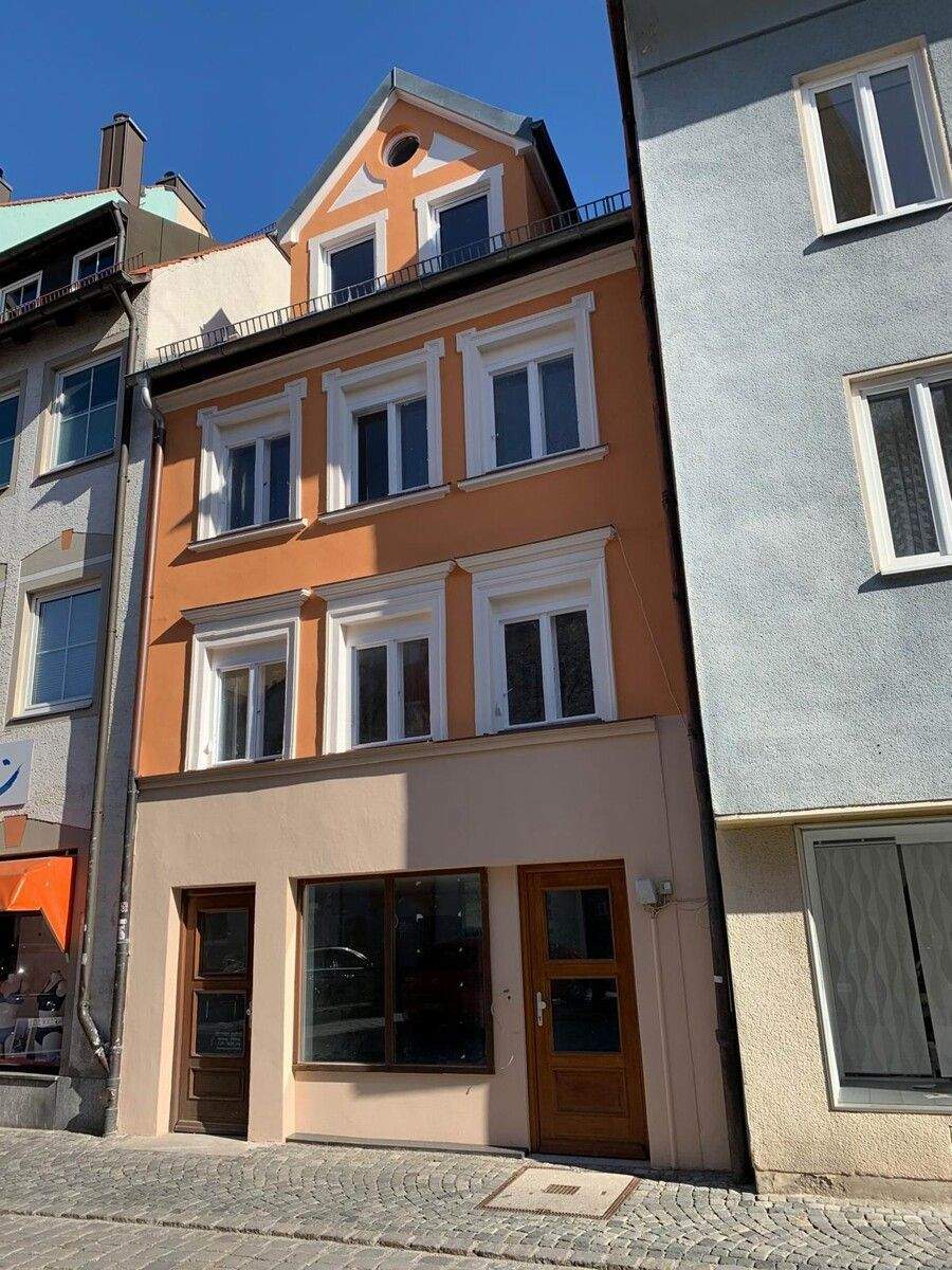 Immobilie in Kaufbeuren - Altstadthaus City Kaufbeuren in guter Verkaufslage Totalsanierung nach Denkmalanforderung 2020 - Bild 0
