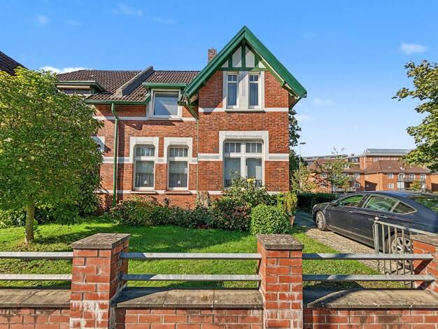 Doppelhaushälfte zum Kauf 149.000 € 4 Zimmer 75 m² 494 m² Grundstück Innenstadt Neumünster 24534