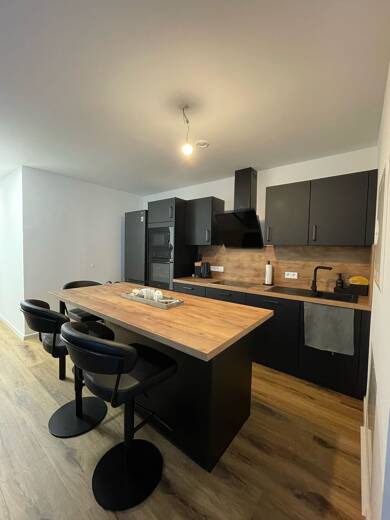 Wohnung zur Miete 1.121 € 2,5 Zimmer 72 m² Wolkersdorf Traunstein 83278