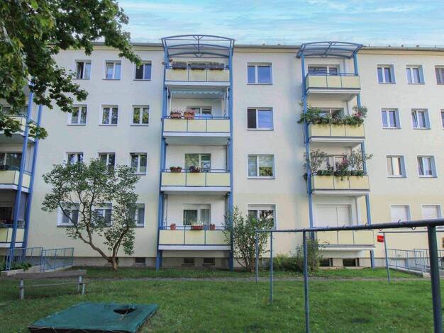 Wohnung zum Kauf 105.000 € 2 Zimmer 50,3 m² 4. Geschoss Seidnitz/Dobritz Dresden 01237