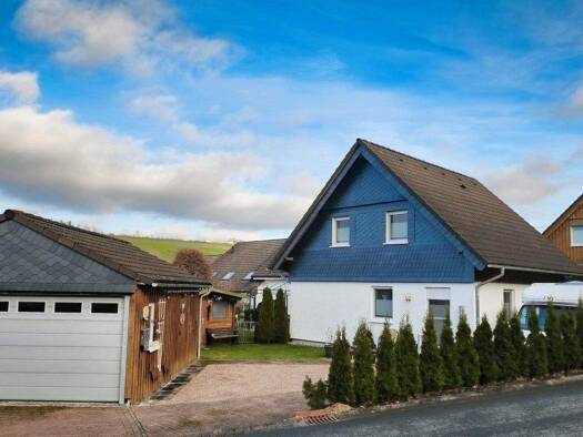 Einfamilienhaus zum Kauf 299.000 € 3 Zimmer 100 m² 551 m² Grundstück Schmallenberg 57392