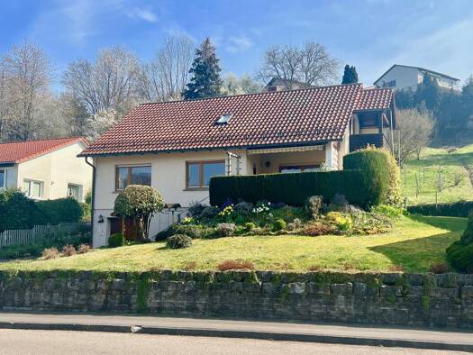 Einfamilienhaus zum Kauf 311.000 € 6 Zimmer 119 m² 1.363 m² Grundstück Unterheimbach Bretzfeld 74626