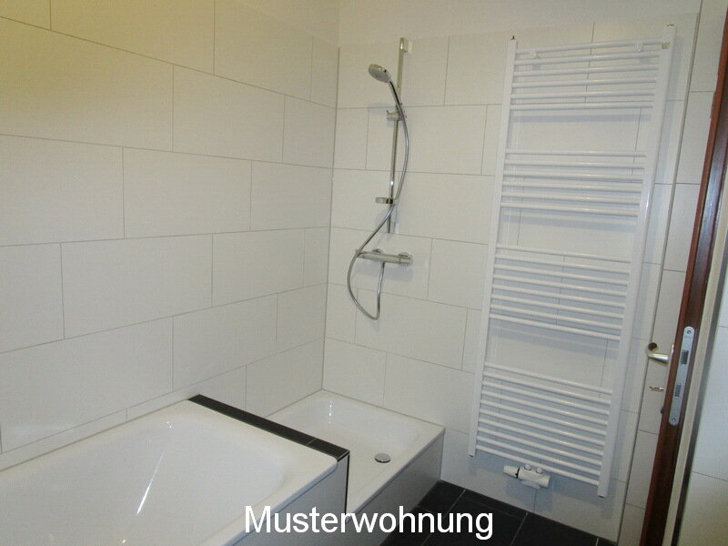 Wohnung zur Miete 948,28 € 4 Zimmer 96 m²<br/>Wohnfläche 3.<br/>Geschoss 01.10.2024<br/>Verfügbarkeit Altmarkhof 5 Sahlkamp Hannover 30179