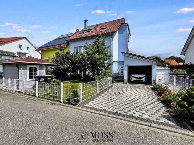 Doppelhaushälfte zum Kauf 739.000 € 7 Zimmer 220 m² 304 m² Grundstück frei ab sofort Umkirch 79224