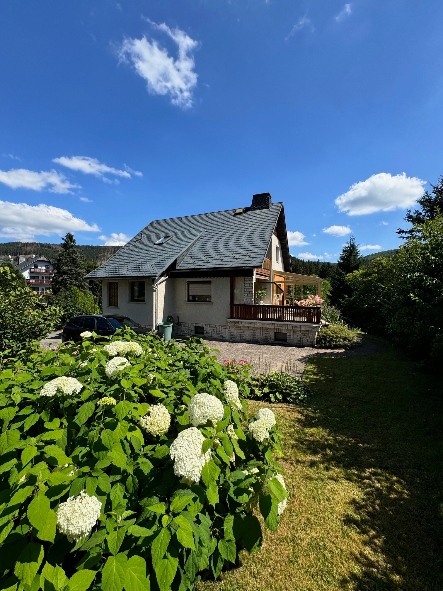 Einfamilienhaus zum Kauf provisionsfrei 380.000 € 6 Zimmer 175 m²<br/>Wohnfläche 1.146 m²<br/>Grundstück Am Moosbach 3 Manebach Ilmenau 98693