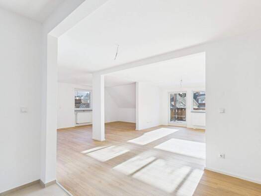 Maisonette zur Miete 1.900 € 7 Zimmer 194 m² 2 Geschosse frei ab sofort Blaubeuren 89143