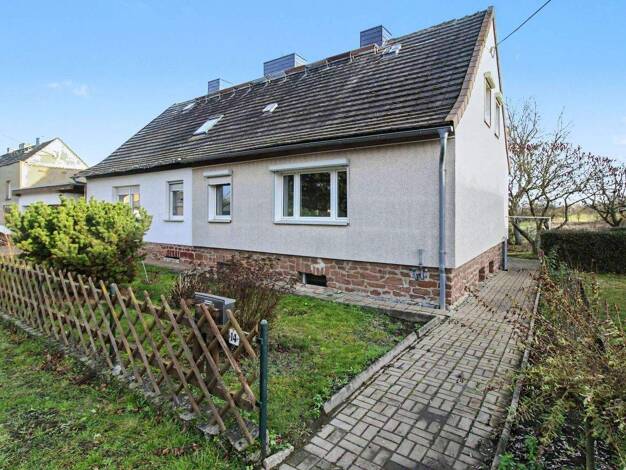 Doppelhaushälfte zum Kauf 60.000 € 4 Zimmer 140 m² 574 m² Grundstück Dreileben Wanzleben-Börde OT Dreileben 39164