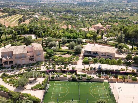 Herrenhaus zum Kauf provisionsfrei 75.000.000 € 6.380 m² 241.437 m² Grundstück Bunyola 07110