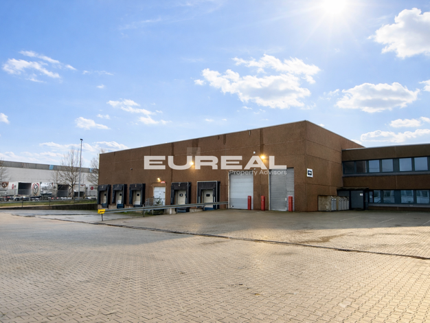 Lagerhalle zur Miete provisionsfrei 2.150 m² Lagerfläche teilbar ab 1.450 m² Hüttenheim Duisburg 47259