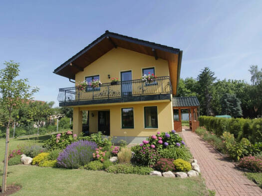 Einfamilienhaus zum Kauf 649.000 € 4 Zimmer 221,8 m² 810 m² Grundstück Bennstedt Salzatal 06198