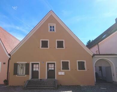 Wohnung zur Miete 930 € 4 Zimmer 107 m² Geschoss 1/2 Bahnhofstraße 20 Berching Berching 92334
