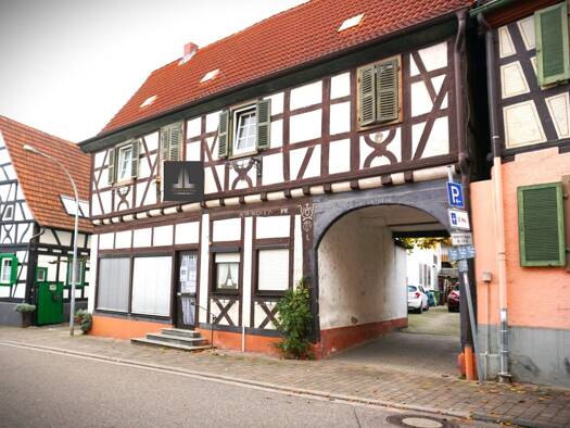 Haus zum Kauf 890.000 € 10 Zimmer 295 m² 580 m² Grundstück Rheinzabern 76764