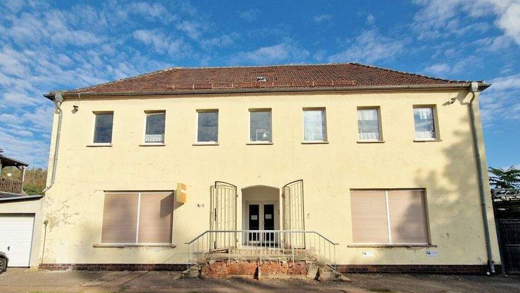 Mehrfamilienhaus zum Kauf 219.000 € 10 Zimmer 250 m² 800 m² Grundstück Braunsbedra 06242