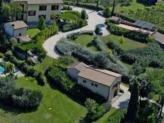 Weingut zum Kauf 2.400.000 € 900 m² 30.000 m² Grundstück Siena