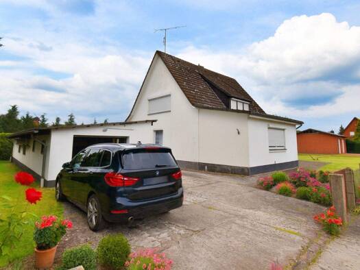 Einfamilienhaus zum Kauf 218.500 € 7,5 Zimmer 130 m² 1.251 m² Grundstück Westen Dörverden 27313