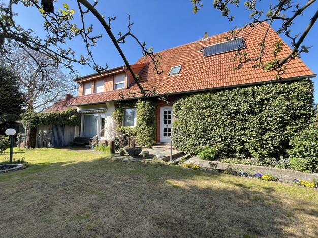 Mehrfamilienhaus zum Kauf 259.000 € 5 Zimmer 151 m² 1.330 m² Grundstück Recke Recke 49509