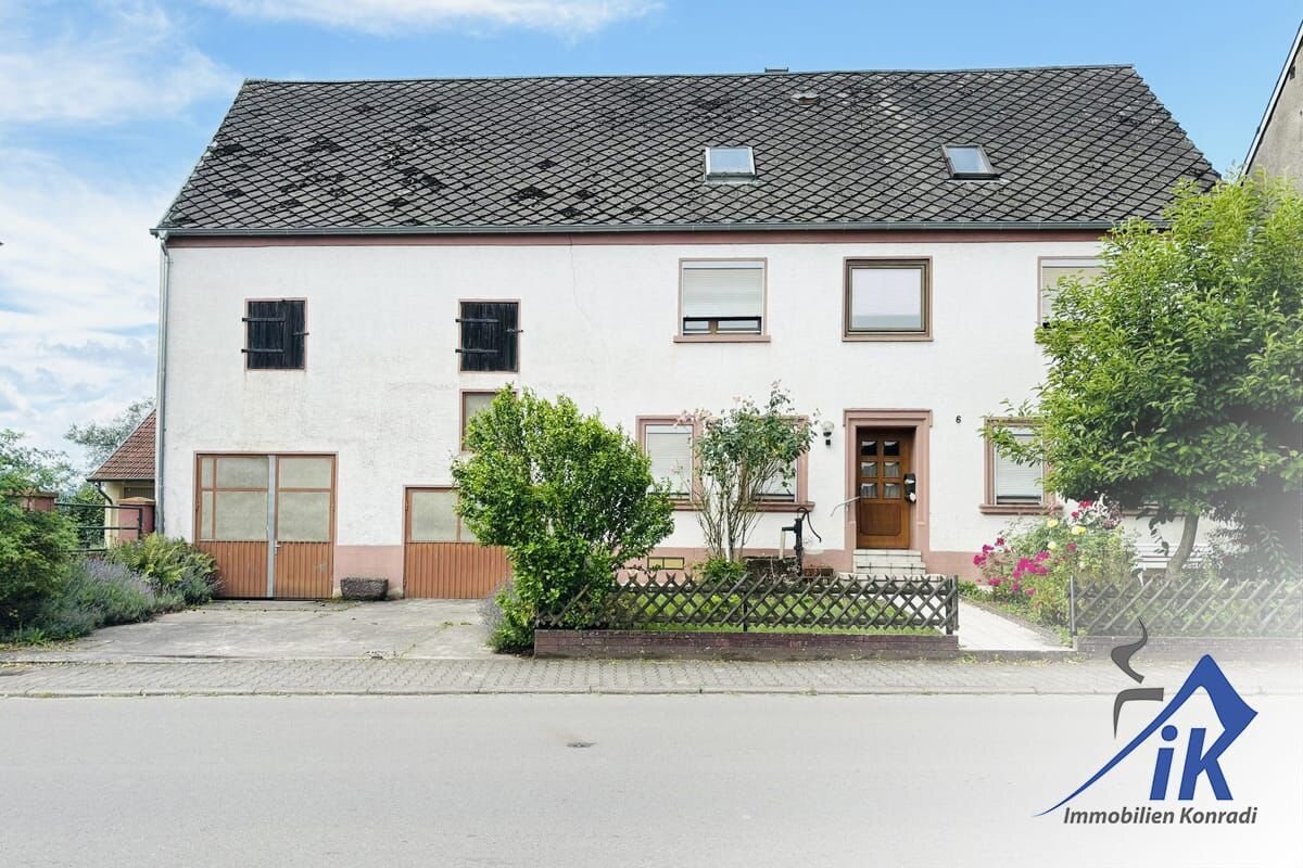 Einfamilienhaus zum Kauf 235.000 € 7 Zimmer 203 m²<br/>Wohnfläche 540 m²<br/>Grundstück ab sofort<br/>Verfügbarkeit Hütschenhausen Hütschenhausen 66882