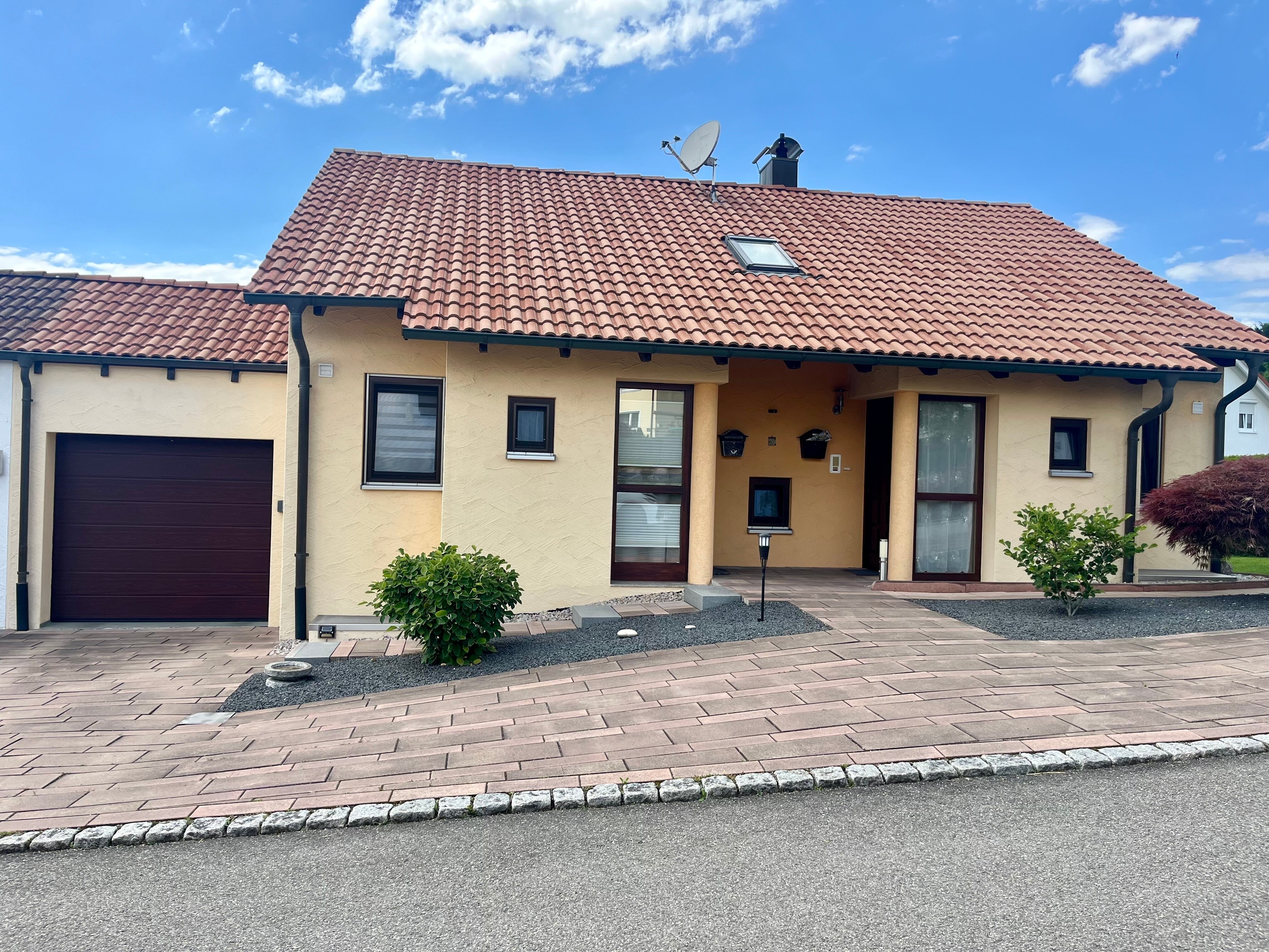 Einfamilienhaus zum Kauf 597.000 € 6 Zimmer 154 m²<br/>Wohnfläche 437 m²<br/>Grundstück ab sofort<br/>Verfügbarkeit Baindt Baindt 88255