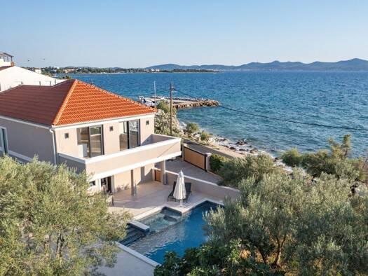 Villa zum Kauf 2.100.000 € 6 Zimmer 245 m² 749 m² Grundstück Zadar 23000